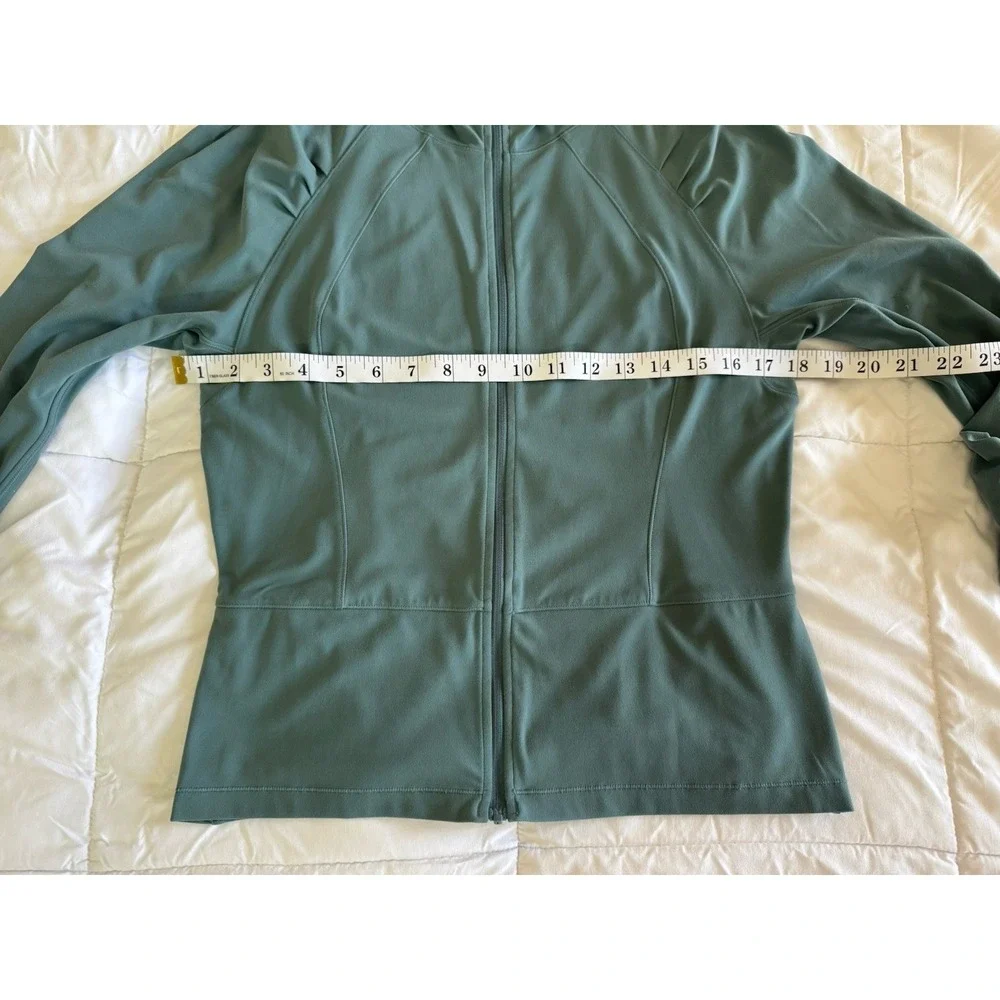 Lululemon Move With Ease Jacket Mystic Green Size 10 Hoodie Thumb Holes EUC - Picture 4 of 11